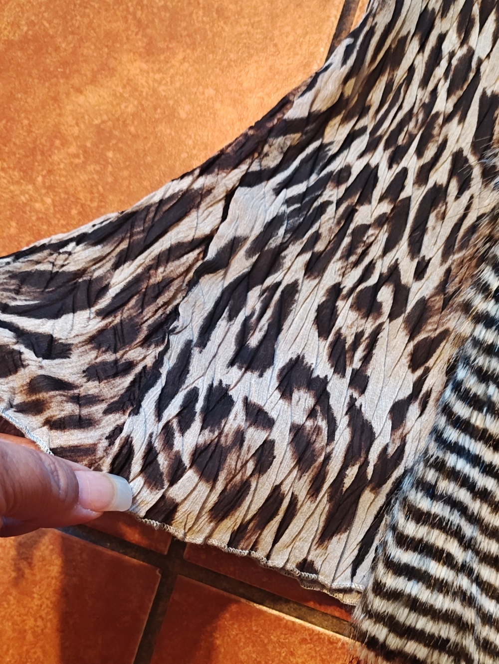 Leopard Print Faux Fur-Trim Women's Cardigan - Beige/Black - Picture 4 of 6